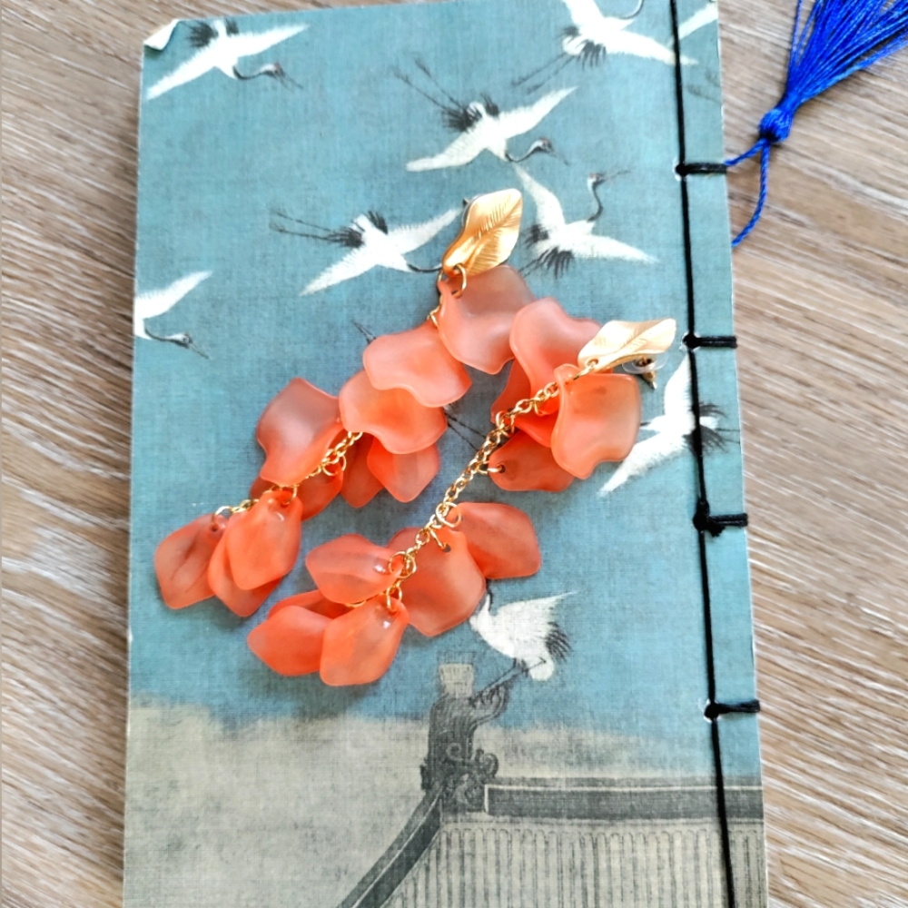 Floral Dangle Earrings| Floral | Casual or Business Outfits | Spring and Summer